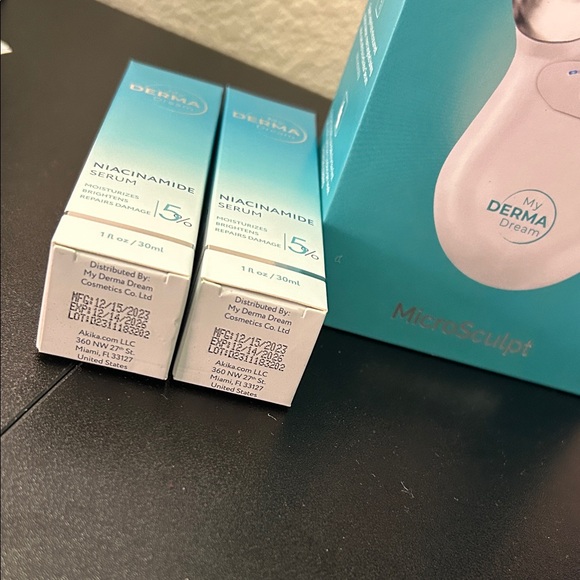 MicroSculpt Skincare Tool - 2 Niacinamide serums - Picture 3 of 3